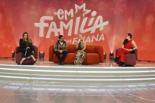 
					Eliana apresenta cenário e adianta detalhes de novo programa na Globo
				
				