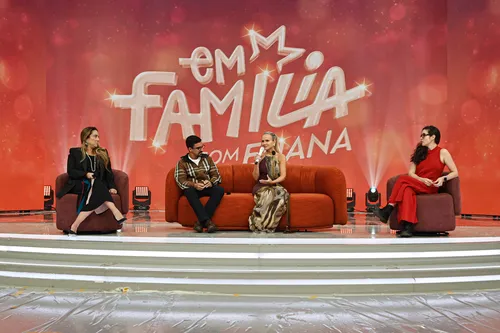 
					Eliana apresenta cenário e adianta detalhes de novo programa na Globo
				
				