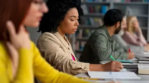 
					Enem 2026: prorrogadas inscrições para curso preparatório em Salvador
				
				