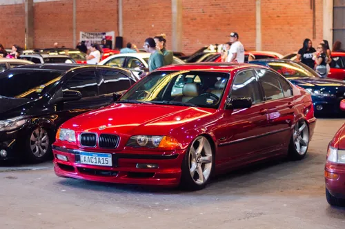 
					Evento automotivo reúne fãs de carros modificados em Lauro de Freitas
				
				