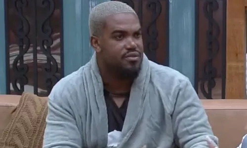 
					Ex-A Fazenda é preso após denúncia de agressão contra esposa grávida
				
				