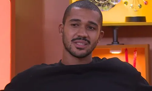
					Ex-BBB Matheus se revolta com queda de conta após post sobre Ana Paula
				
				