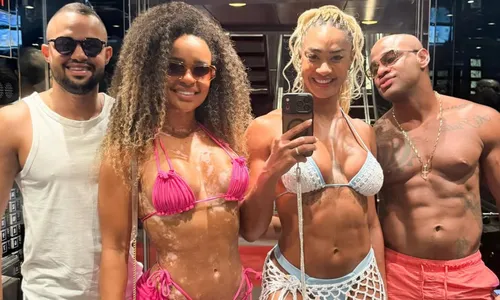
					Ex-BBBs Aline Patriarca e Cezar Black confirmam romance; veja fotos
				
				