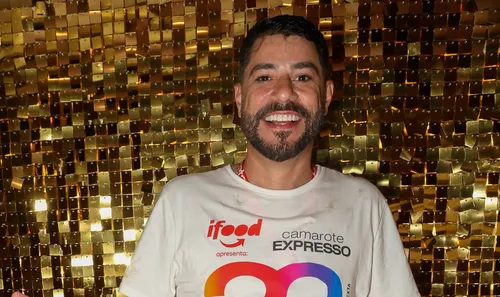 
					FOTOS: Bruna Marquezine e mais estrelas curtem Camarote Expresso 2222
				
				