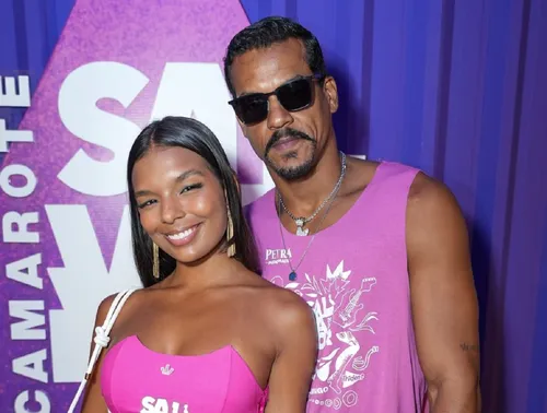 
					FOTOS: famosos curtem domingo de Carnaval no Camarote Salvador
				
				