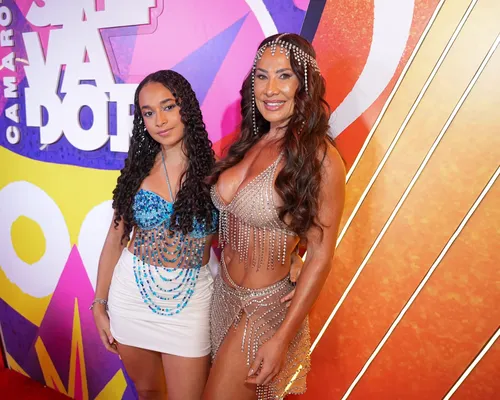 
					FOTOS: famosos curtem penúltimo dia do Carnaval no Camarote Salvador
				
				