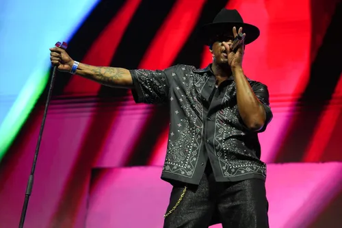 
					FOTOS: famosos curtem penúltimo dia do Carnaval no Camarote Salvador
				
				