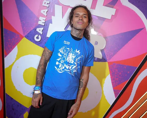 
					FOTOS: famosos curtem penúltimo dia do Carnaval no Camarote Salvador
				
				