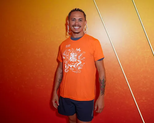 
					FOTOS: famosos curtem último dia do Carnaval no Camarote Salvador
				
				