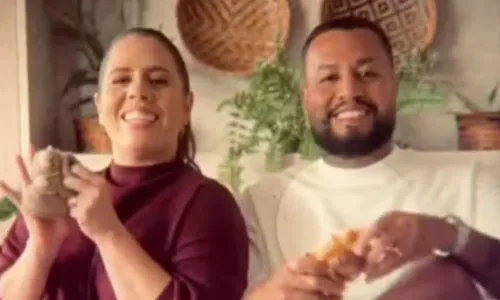 
					Tati Machado revela sexo e nome do bebê; saiba qual
				
				