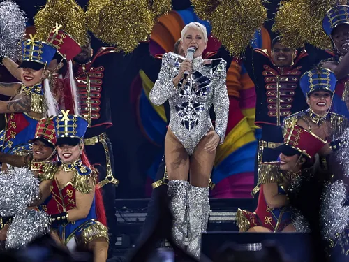 
					Ivete Sangalo confirma participação em turnê de Xuxa
				
				
