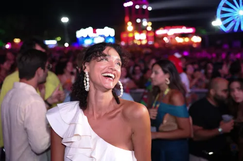 
					Festival de Verão 2026: famosos marcam presença no 2⁠º dia; FOTOS
				
				