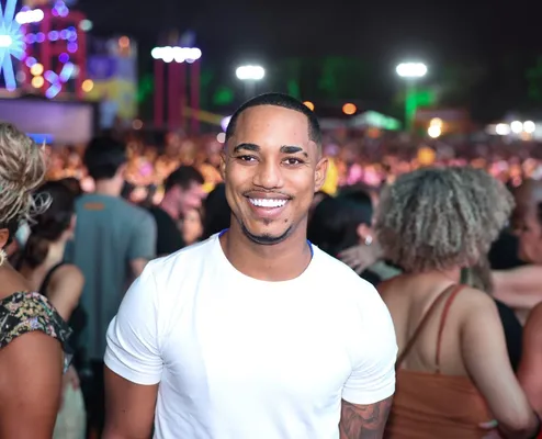 
					Festival de Verão 2026: famosos marcam presença no 2⁠º dia; FOTOS
				
				