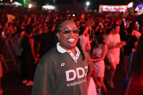 
					Festival de Verão 2026: famosos marcam presença no 2⁠º dia; FOTOS
				
				