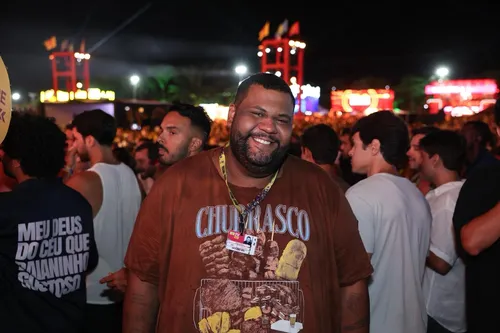 
					Festival de Verão 2026: famosos marcam presença no 2⁠º dia; FOTOS
				
				