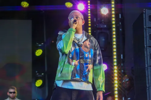 
					Festival de Verão 2026: fotos do 2º dia com Léo Santana e muito mais
				
				