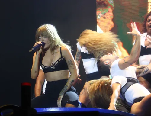 
					Festival de Verão 2026: fotos do 2º dia com Léo Santana e muito mais
				
				