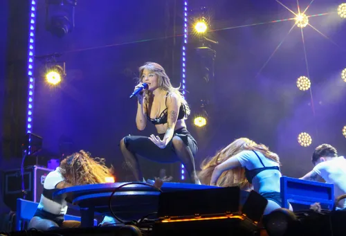 
					Festival de Verão 2026: fotos do 2º dia com Léo Santana e muito mais
				
				