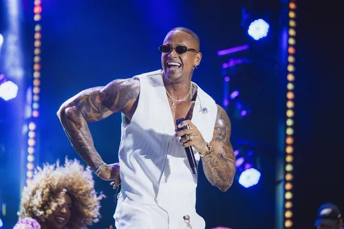 
					Festival de Verão 2026: fotos do 2º dia com Léo Santana e muito mais
				
				