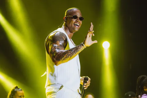 
					Carnaval 2026: veja a programação do Pipoco, comandado por Léo Santana
				
				