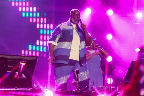 
					Festival de Verão 2026: fotos do 2º dia com Léo Santana e muito mais
				
				