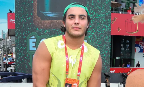 
					Ex de Ivete Sangalo, Daniel Cady faz alerta pós-Carnaval: ‘Punição’
				
				