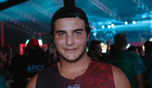 
					Filho de Ivete Sangalo quebra expectativa e revela carreira ousada
				
				