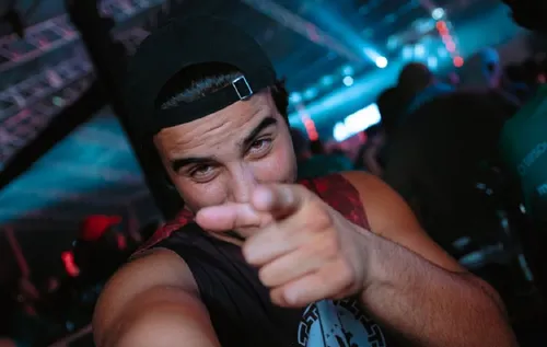 
					Filho de Ivete Sangalo quebra expectativa e revela carreira ousada
				
				