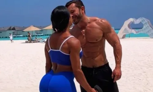 
					Gracyanne Barbosa ganha declaração surpreendente do novo namorado
				
				