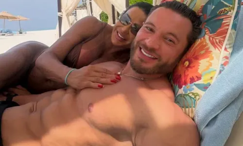 
					Gracyanne revela sexo diário com novo namorado: 'Tenho muita energia'
				
				