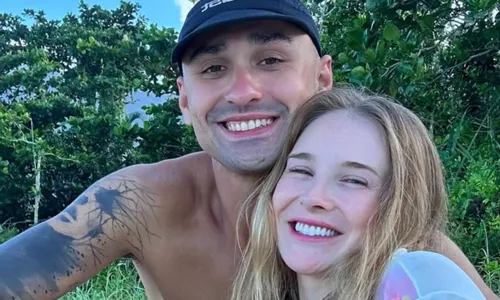 
					Grávida, ex-esposa de Pyong Lee é internada com urgência; veja boletim
				
				