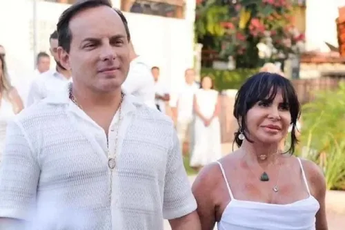 
					Gretchen expõe detalhes de 'capuzplastia', cirurgia na região íntima
				
				