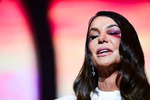 
					Motivo da cirurgia de Ivete Sangalo é revelado; saiba detalhes
				
				