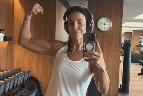 
					Ivete Sangalo impressiona com braço torneado sob rumores de affair
				
				