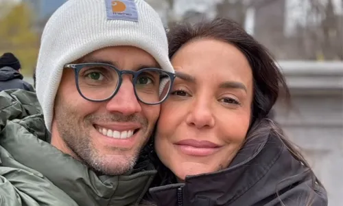 
					Ivete Sangalo ganha mensagem amorosa de Tiago Maia em foto de biquíni
				
				