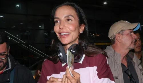 
					Ivete Sangalo retorna ao Brasil e affair deixa aeroporto 'escondido'
				
				