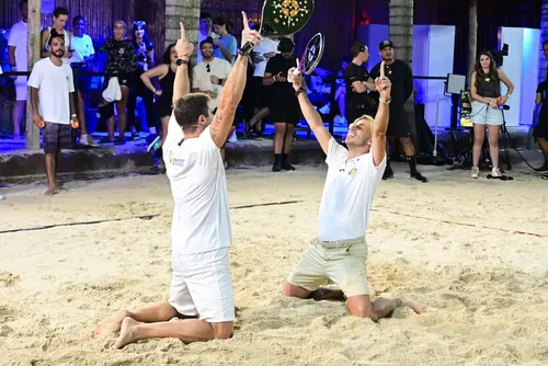 
					Jonas Sulzbach brilha em torneio de beach tennis após deixar o BBB 26
				
				