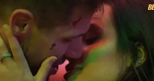 
					Ex-BBB Jonas Sulzabch causa climão e recusa tirar foto com ex-sister
				
				