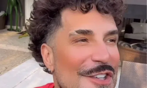 
					Latino é detonado na web após indireta para Kelly Key: 'Piada'
				
				