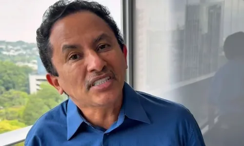 
					Lembra dele? Dono do hit 'Caneta Azul' perde fortuna e mora de favor
				
				