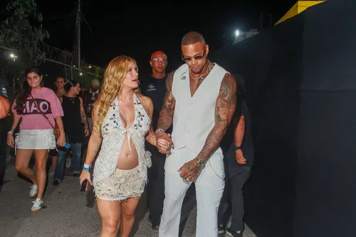 
					Léo Santana abre o jogo de rivalidade com artistas no Carnaval
				
				