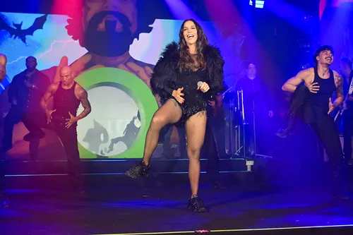 
					Léo Santana e Lore Improta confirmam estreia de Liz no Carnaval 2026
				
				