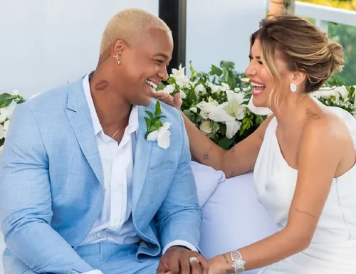 
					BBB 26: Léo Santana se declara para Lore Improta em festa; VÍDEO
				
				