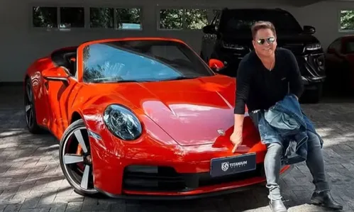 
					Leonardo impressiona e dá presente de R$ 1,3 milhão a esposa
				
				