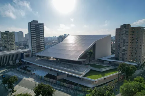 
					Lula participa da reabertura do Teatro Castro Alves em Salvador
				
				