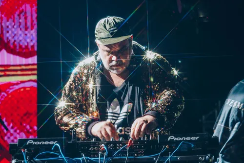 
					MEGARITZ promove encontro de DJs históricos no Chupito
				
				