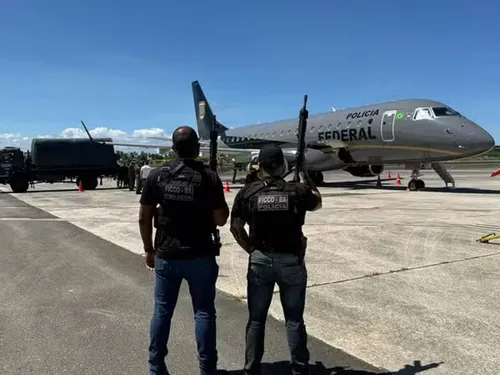 
					Mais de 70 pessoas são presas em operação da PF deflagrada na Bahia
				
				