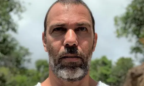 
					Marcelo Faria reage após acusação de agressão com tacos de sinuca
				
				