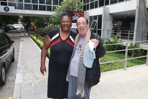 
					Marcos Oliveira, o 'Beiçola', deixa hospital gargalhando após cirurgia
				
				