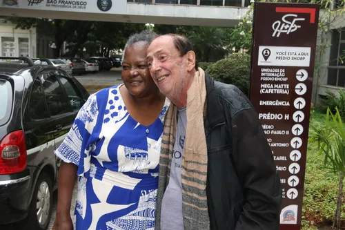 
					Marcos Oliveira, o 'Beiçola', deixa hospital gargalhando após cirurgia
				
				